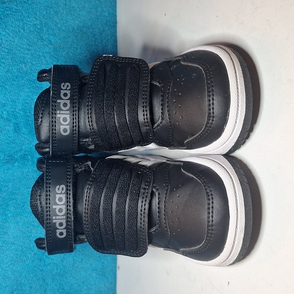 Adidas High Tops Toddler High Top Adidas Hoops Mid AC  Kid's Shoes 6  LIKE NEW - Picture 2 of 8